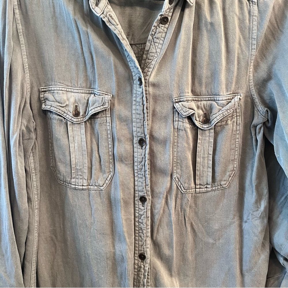 American Eagle Outfitters Boyfriend Fit Button Down - Picture 7 of 8